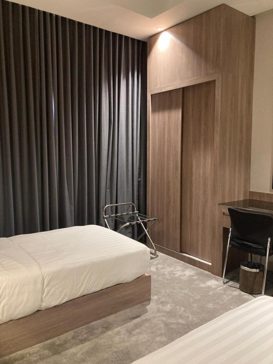 Land Walk Al Aqiq Aparthotel Rijád Kültér fotó