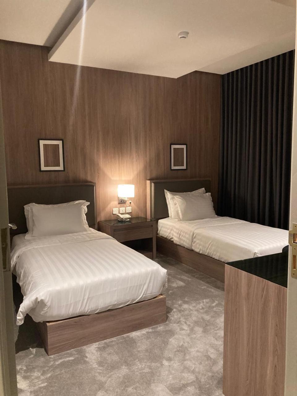 Land Walk Al Aqiq Aparthotel Rijád Kültér fotó